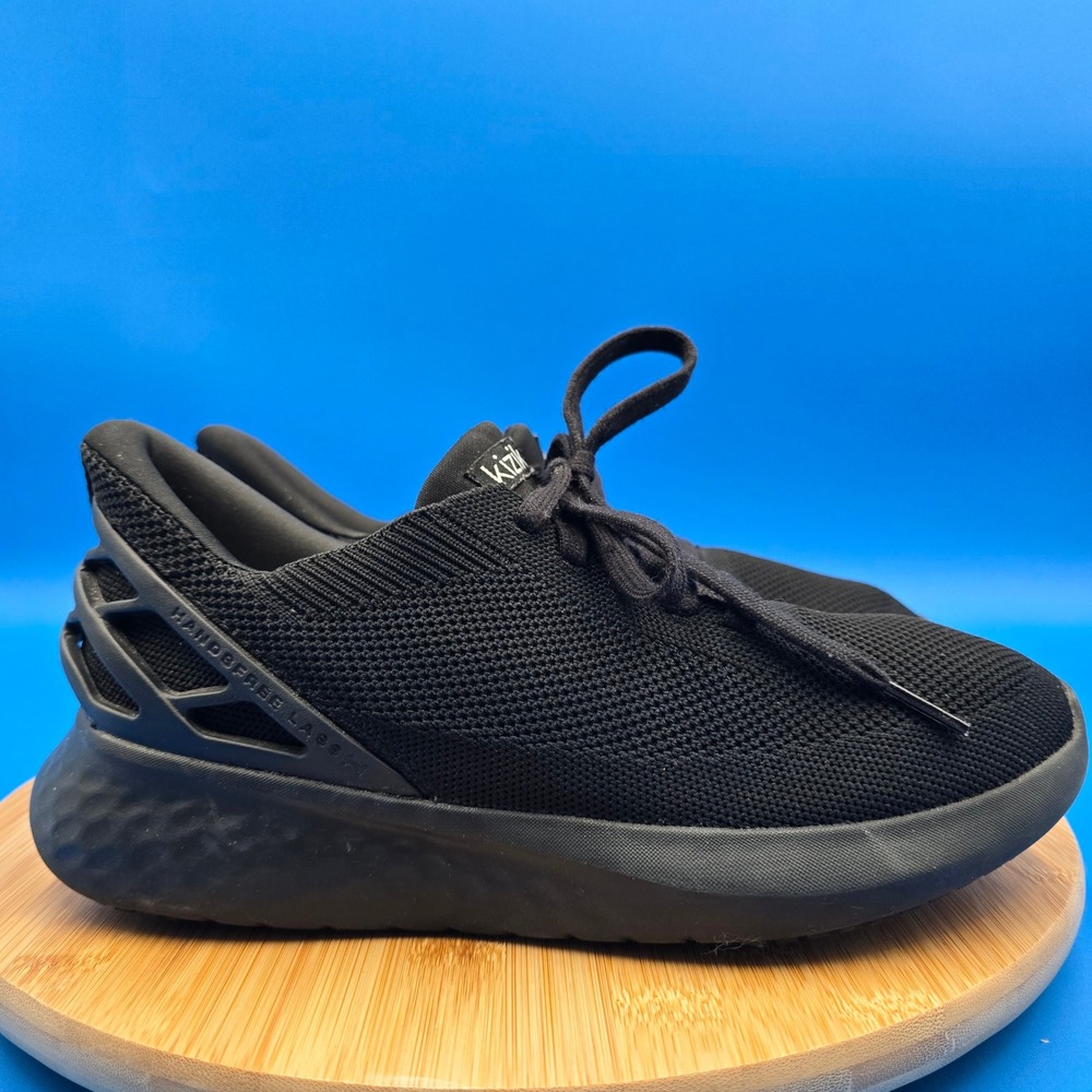 Kizik Athens Black Out Slip On Sneakers Mens 7.5 Womens 9 Hands Free DATHBK02-1D